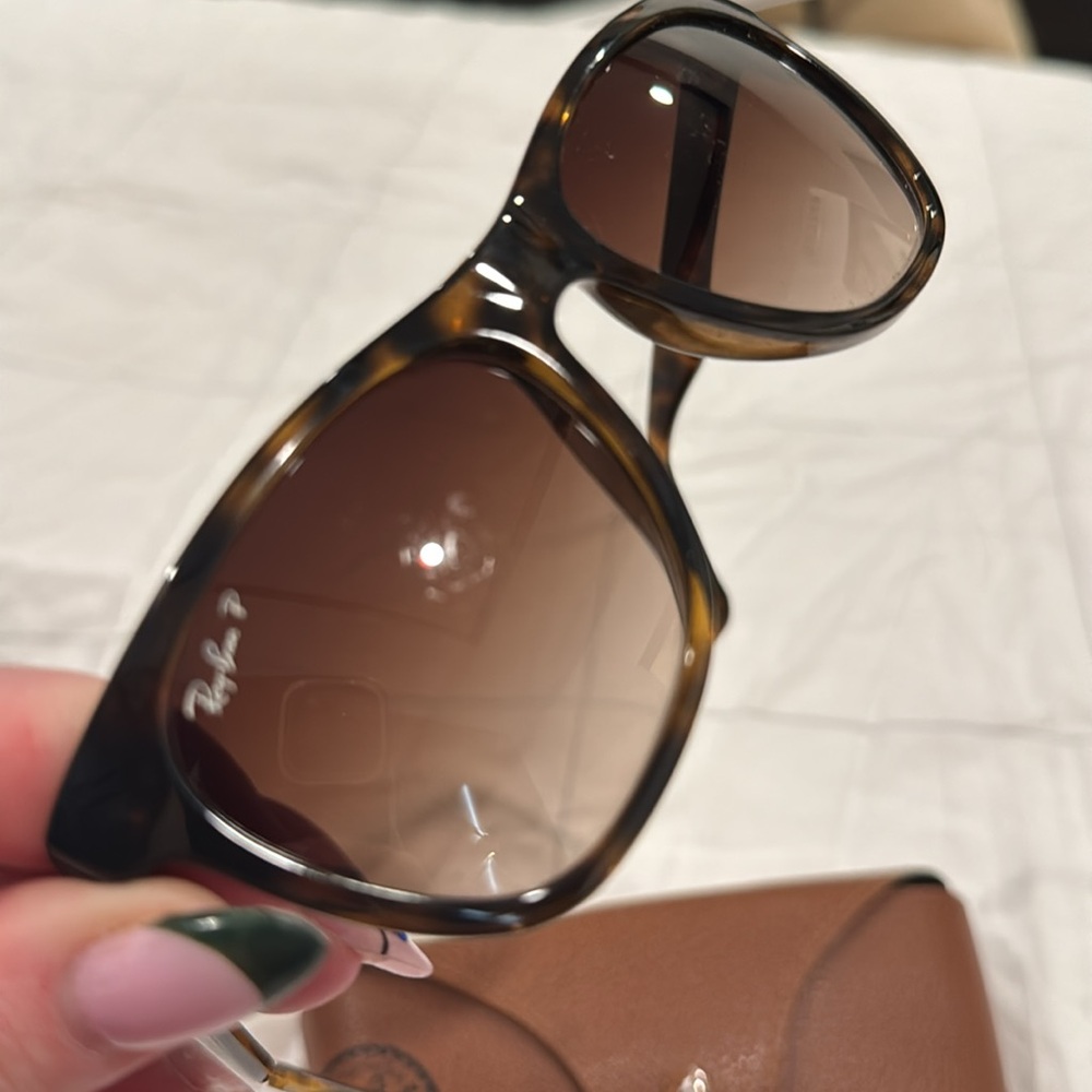 Rayban Sunglasses Polarized RB 4184 710/83 54 18 - Picture 2 of 4